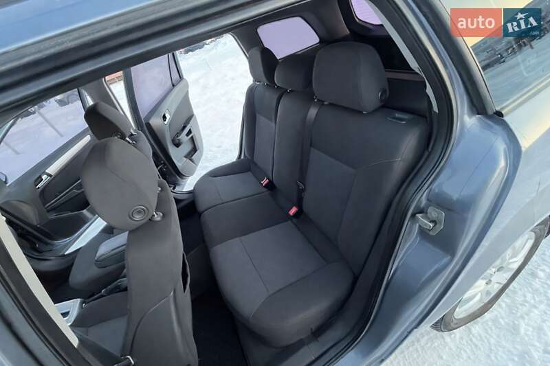 Универсал Opel Astra 2007 в Буштыне