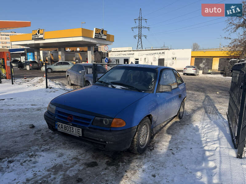Хэтчбек Opel Astra 1992 в Киеве