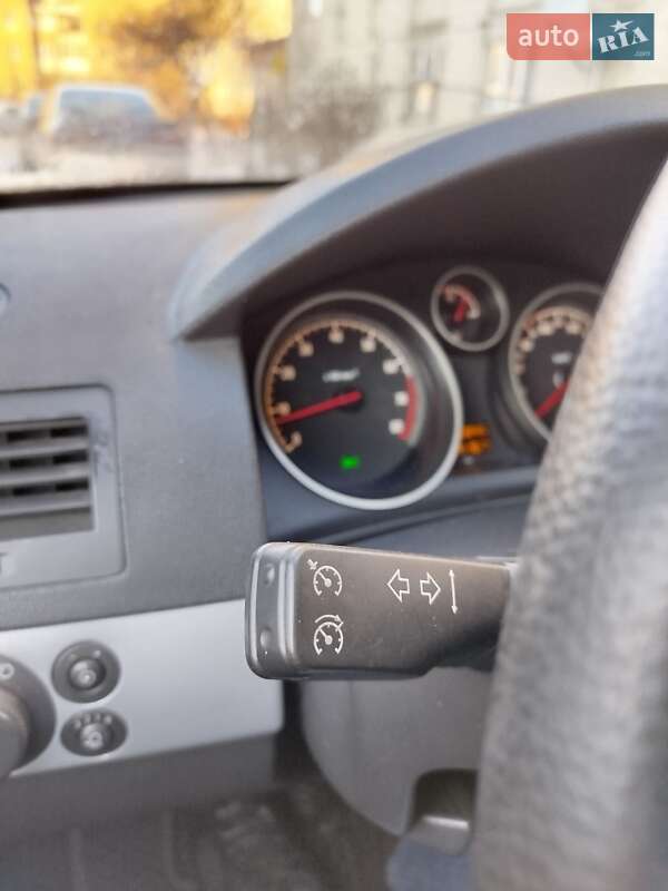 Универсал Opel Astra 2005 в Винниках