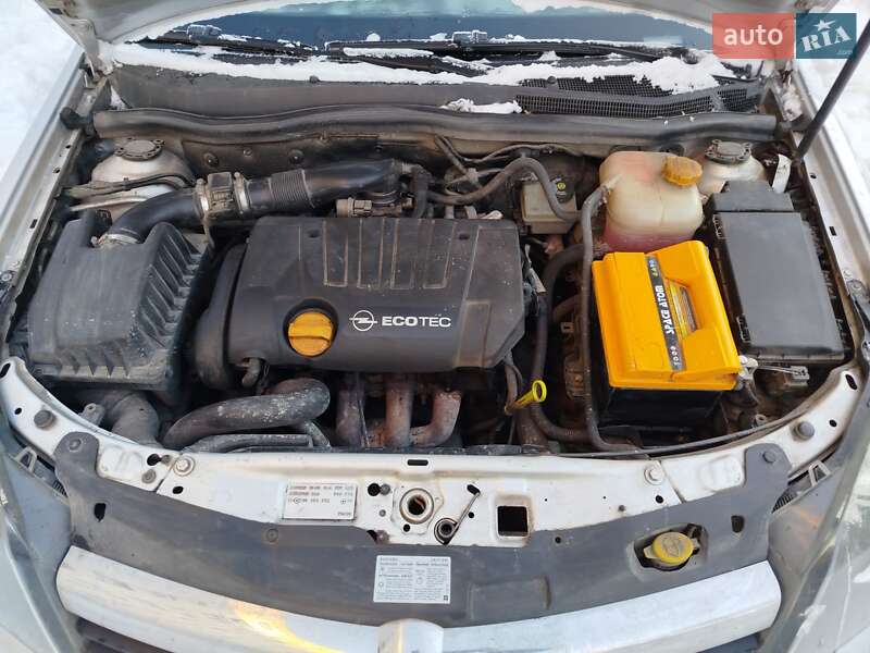 Универсал Opel Astra 2005 в Винниках