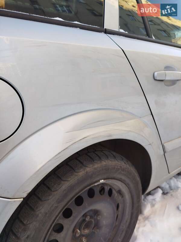 Универсал Opel Astra 2005 в Винниках