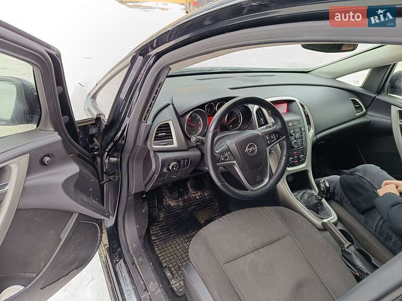 Универсал Opel Astra 2011 в Ковеле