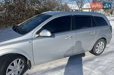 Универсал Opel Astra 2009 в Хусте