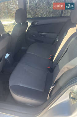 Универсал Opel Astra 2009 в Хусте