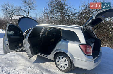 Универсал Opel Astra 2009 в Хусте