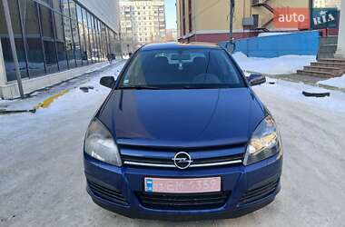 Хэтчбек Opel Astra 2005 в Черновцах