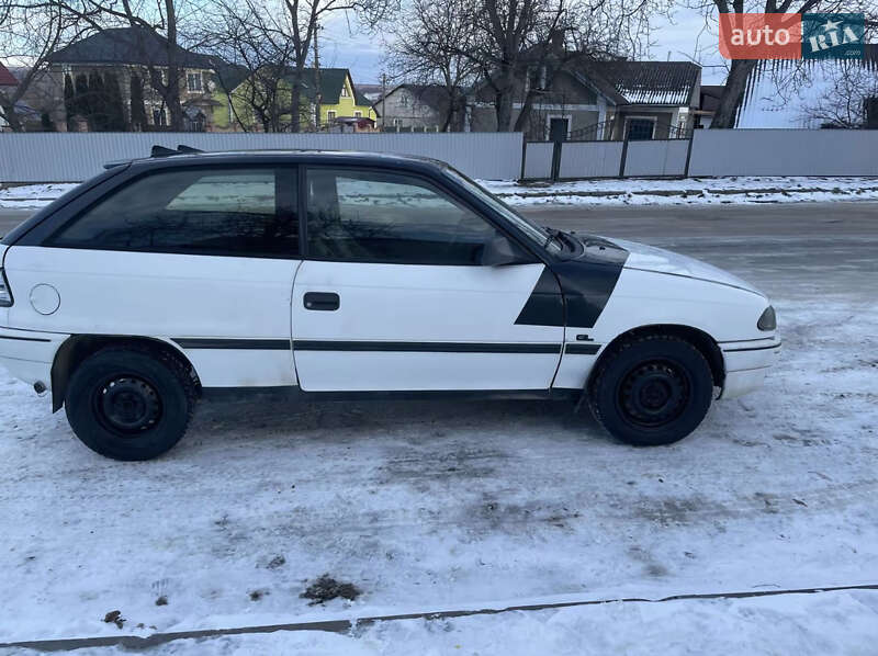 Хэтчбек Opel Astra 1992 в Вашковцах фото 3 Хэтчбек Opel Astra 1992 в Вашковцах