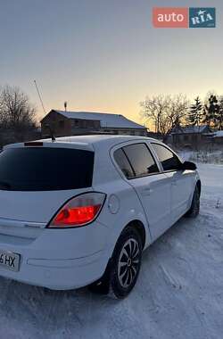 Хетчбек Opel Astra 2005 в Немирові