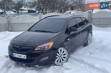 Универсал Opel Astra 2011 в Ивано-Франковске
