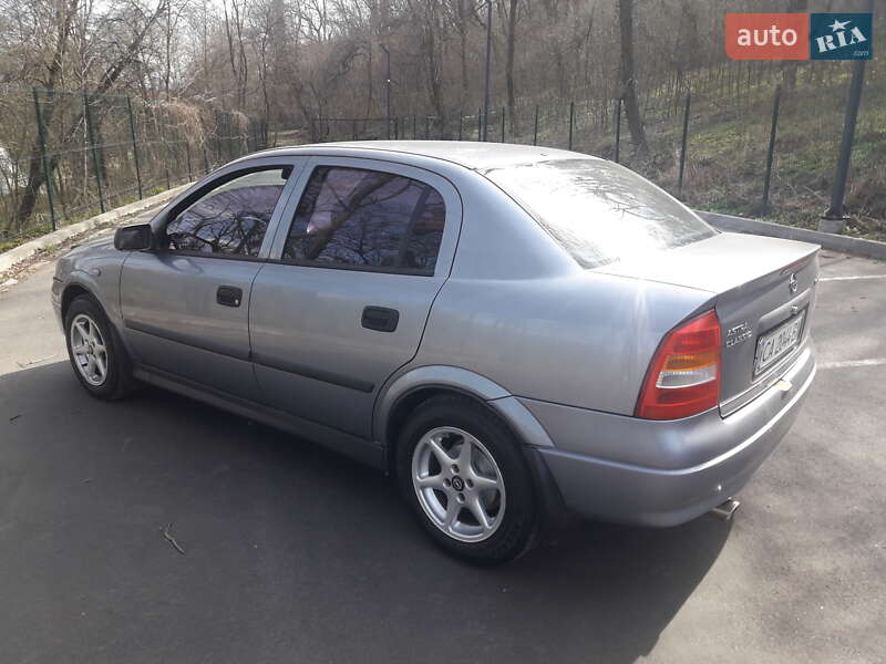Седан Opel Astra 2006 в Умани фото 3 Седан Opel Astra 2006 в Умани