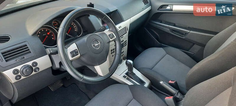 Универсал Opel Astra 2008 в Немирове