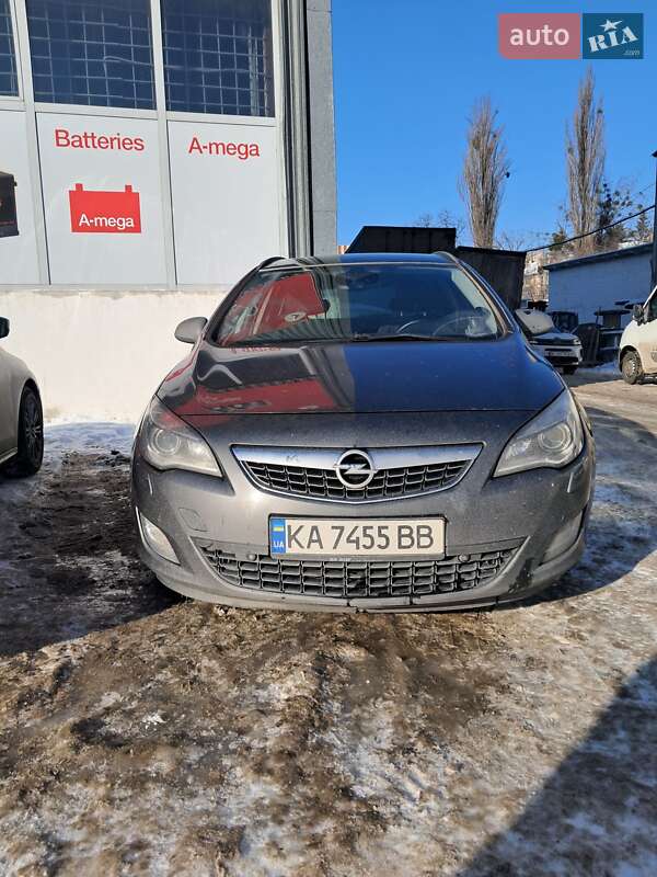 Универсал Opel Astra 2011 в Киеве фото Универсал Opel Astra 2011 в Киеве