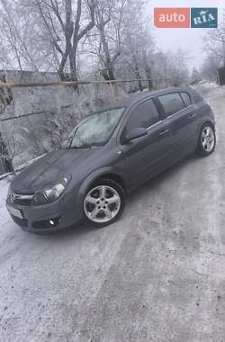 Хэтчбек Opel Astra 2005 в Белгороде-Днестровском