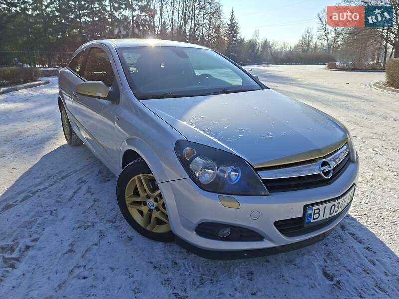 Купе Opel Astra 2007 в Миргороде
