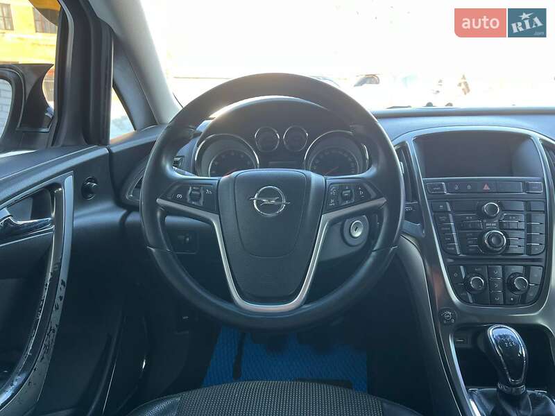 Универсал Opel Astra 2011 в Киеве фото 14 Универсал Opel Astra 2011 в Киеве