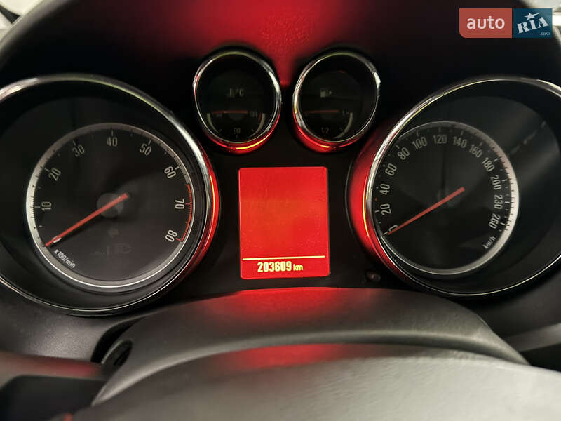 Универсал Opel Astra 2013 в Киеве