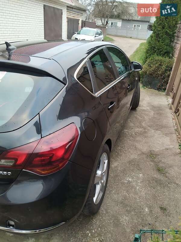 Хэтчбек Opel Astra 2013 в Чернигове фото 4 Хэтчбек Opel Astra 2013 в Чернигове