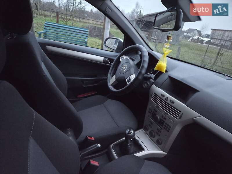 Универсал Opel Astra 2007 в Луцке