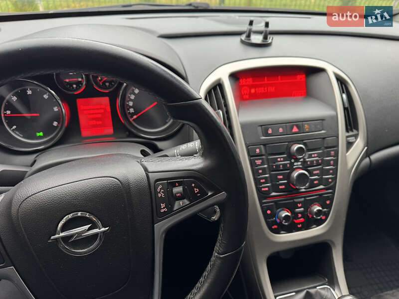 Универсал Opel Astra 2011 в Броварах фото 22 Универсал Opel Astra 2011 в Броварах