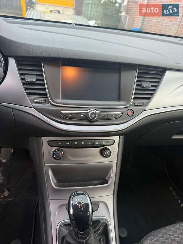 Универсал Opel Astra 2016 в Вараше