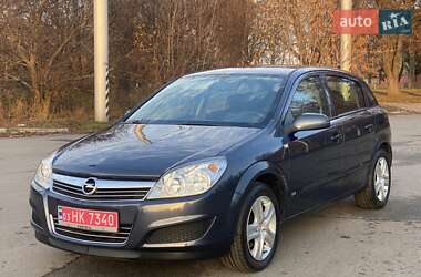Хэтчбек Opel Astra 2008 в Полтаве