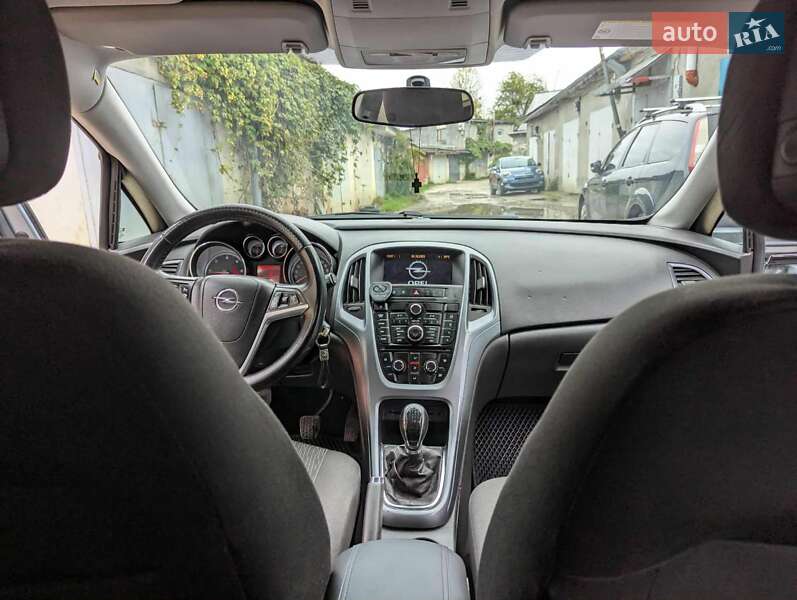 Универсал Opel Astra 2013 в Ивано-Франковске фото 8 Универсал Opel Astra 2013 в Ивано-Франковске