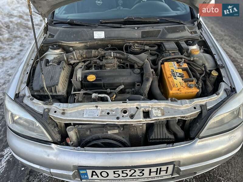 Хэтчбек Opel Astra 2001 в Хусте