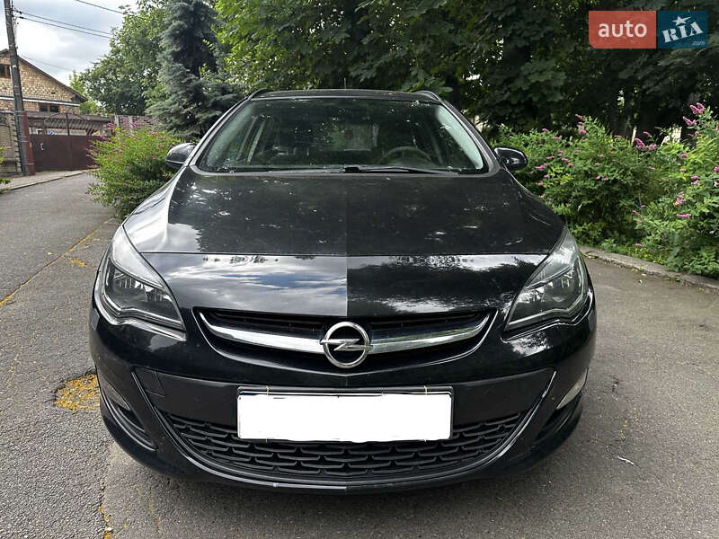 Универсал Opel Astra 2012 в Киеве