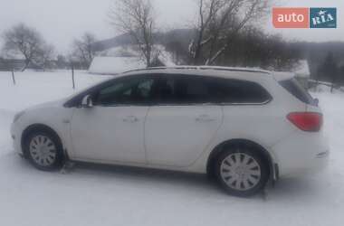 Универсал Opel Astra 2014 в Золочеве