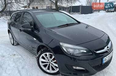 Универсал Opel Astra 2014 в Нововолынске