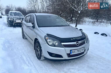 Хетчбек Opel Astra 2012 в Харкові