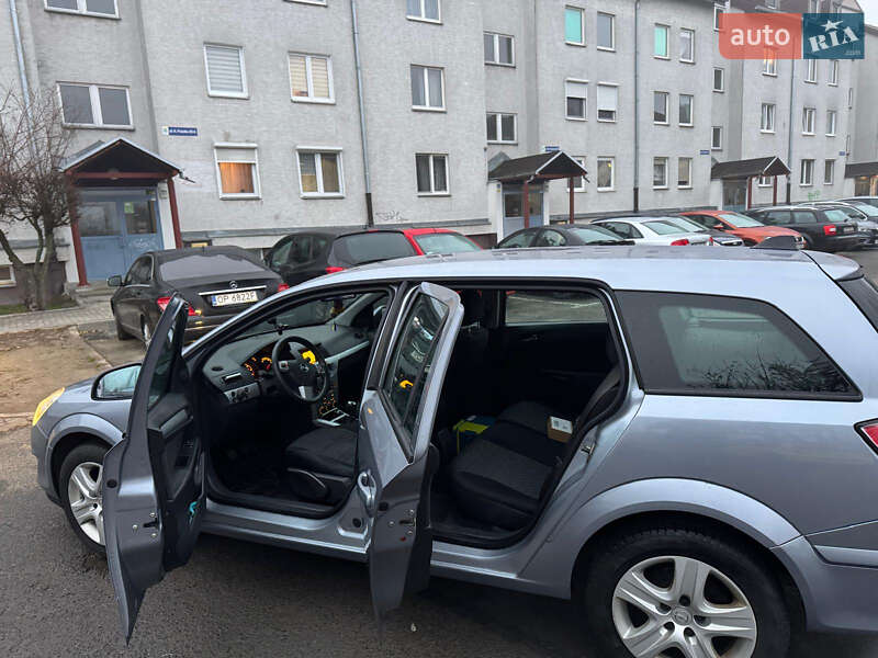 Универсал Opel Astra 2010 в Радехове фото 4 Универсал Opel Astra 2010 в Радехове