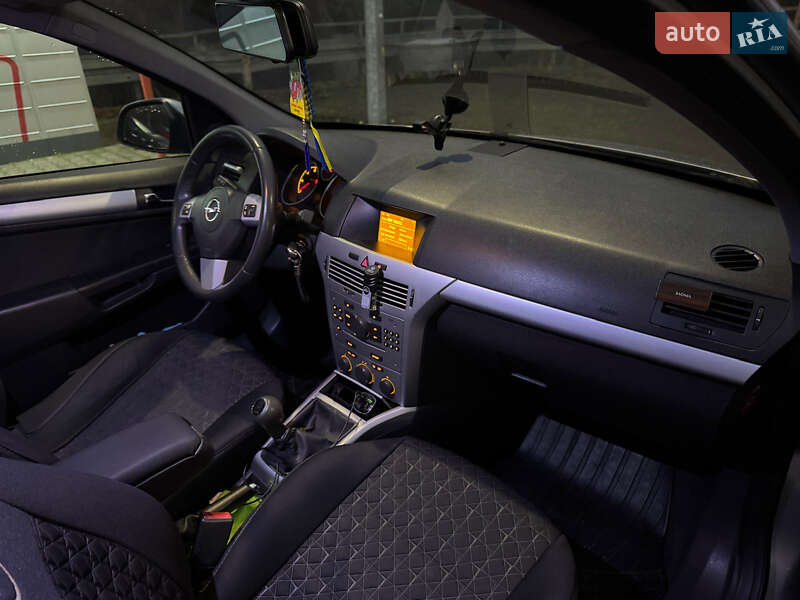 Универсал Opel Astra 2010 в Радехове фото 10 Универсал Opel Astra 2010 в Радехове