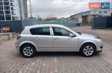 Хетчбек Opel Astra 2007 в Житомирі
