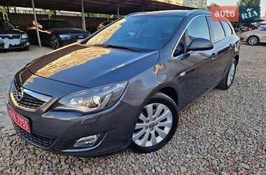 Универсал Opel Astra 2012 в Киеве