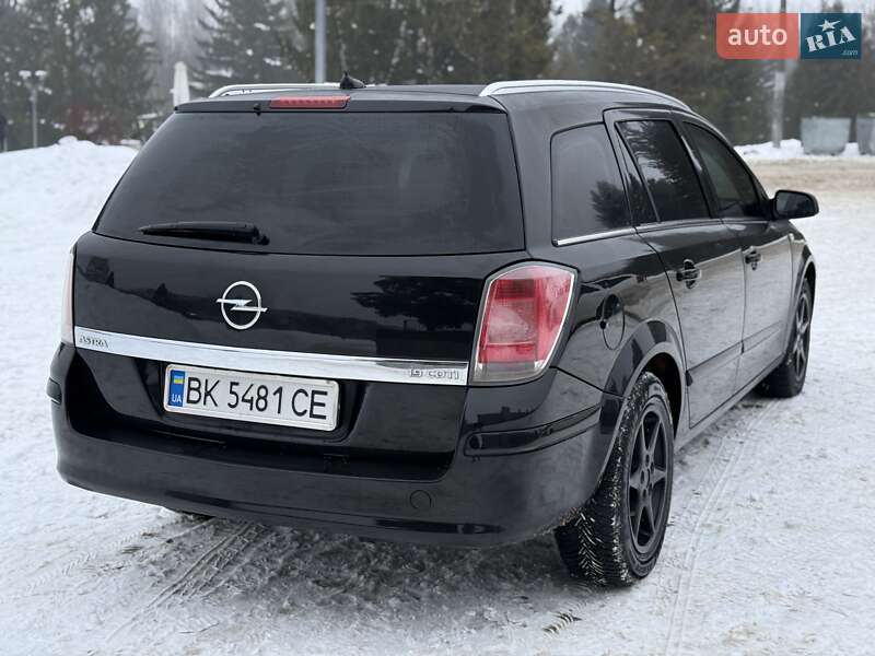 Универсал Opel Astra 2007 в Ровно