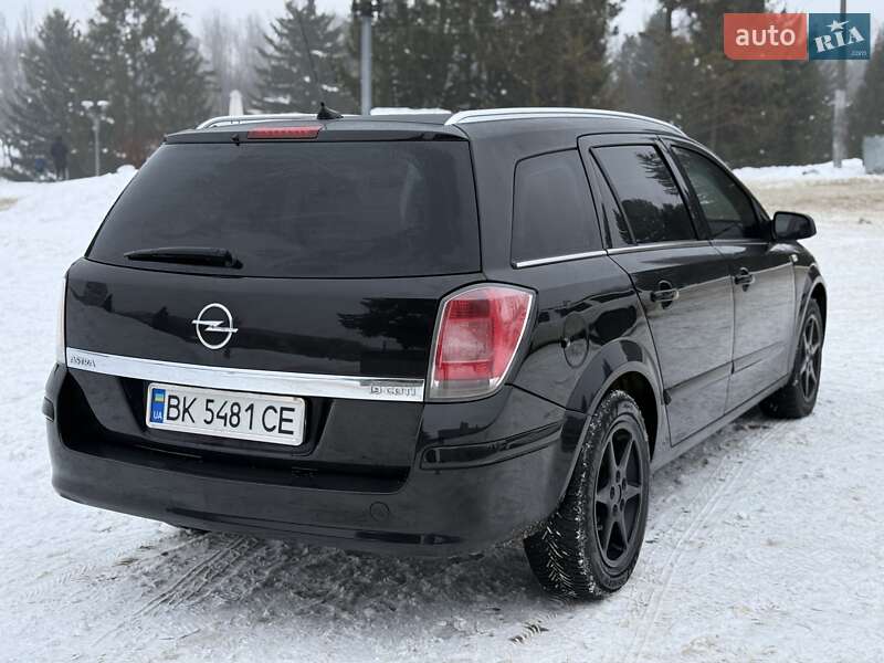 Универсал Opel Astra 2007 в Ровно
