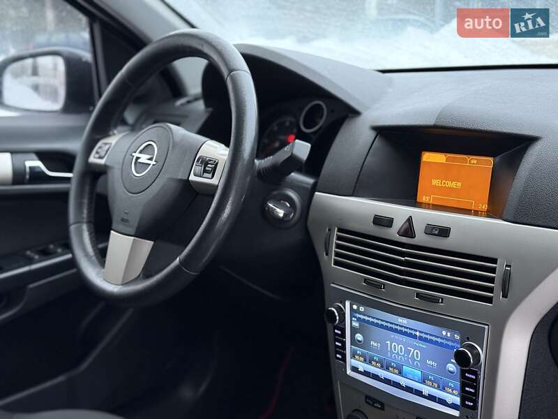 Универсал Opel Astra 2007 в Ровно