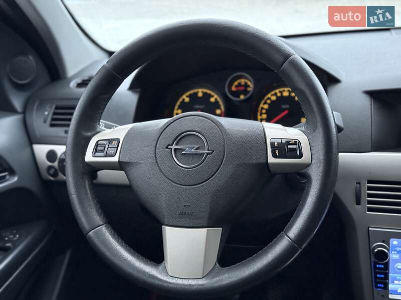 Универсал Opel Astra 2007 в Ровно
