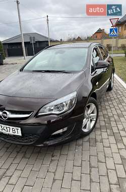 Универсал Opel Astra 2014 в Луцке