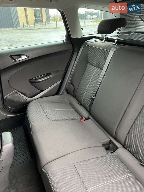 Универсал Opel Astra 2014 в Луцке фото 15 Универсал Opel Astra 2014 в Луцке