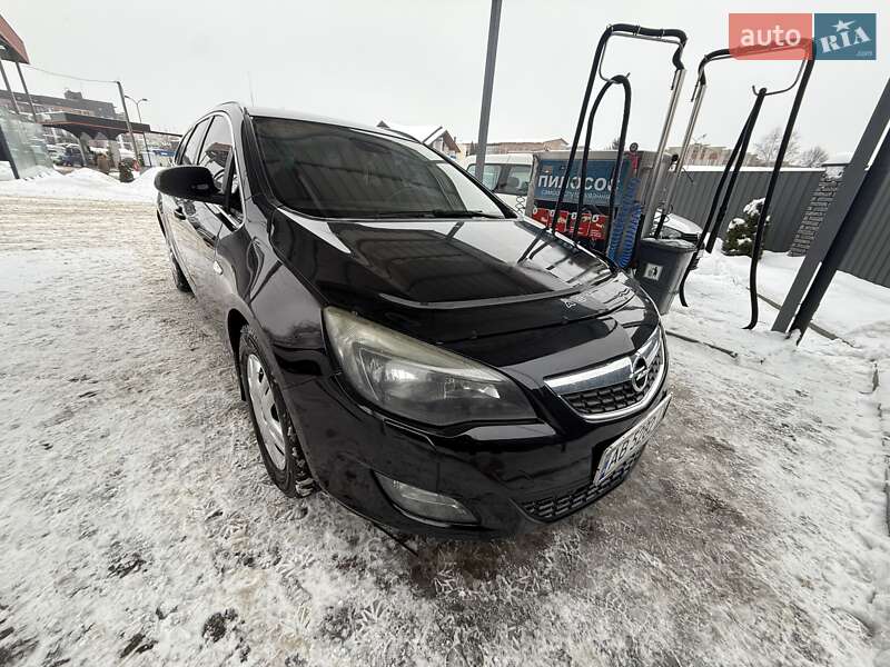 Универсал Opel Astra 2011 в Хмельницком