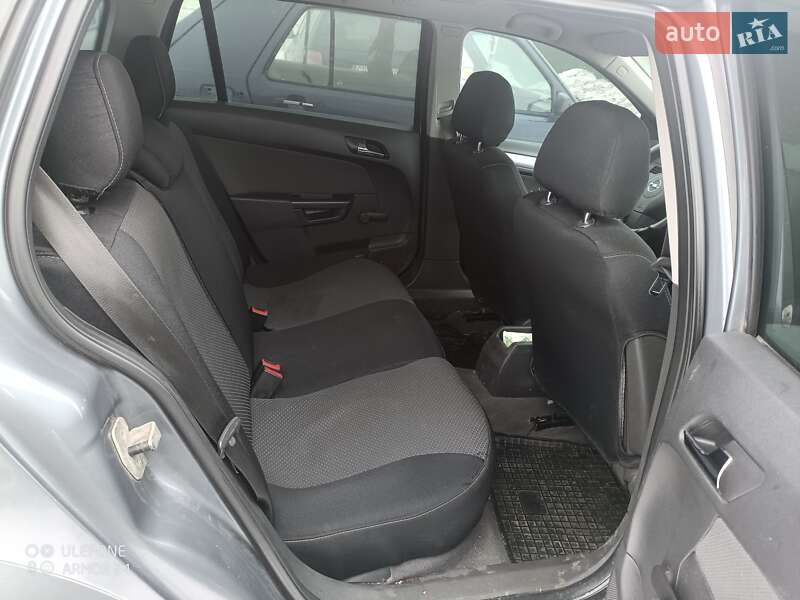 Универсал Opel Astra 2006 в Луцке