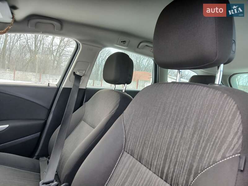 Универсал Opel Astra 2011 в Умани