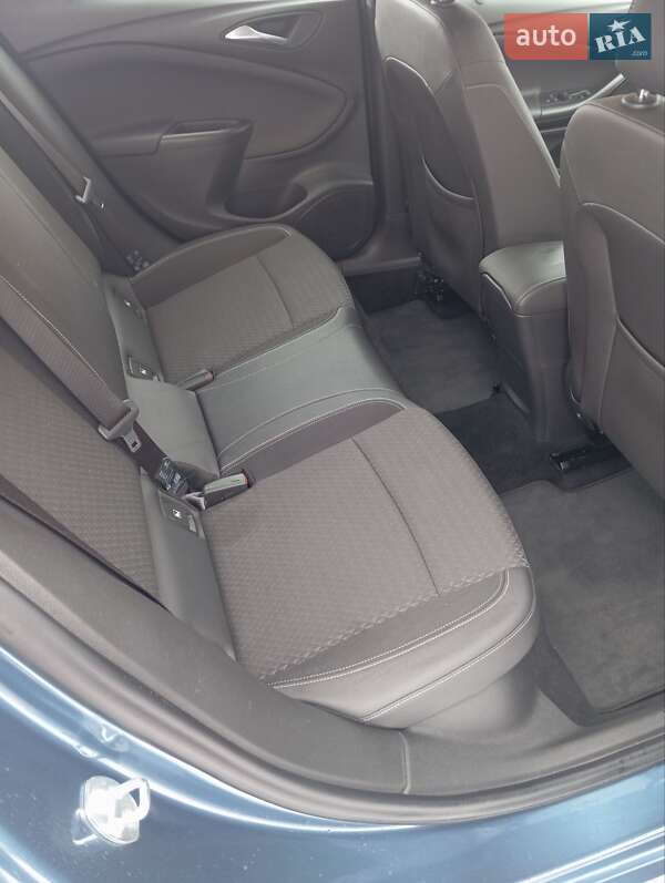 Хетчбек Opel Astra 2016 в Луцьку