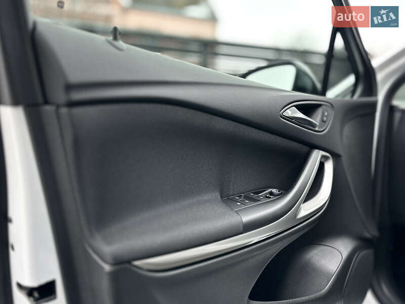 Универсал Opel Astra 2020 в Луцке