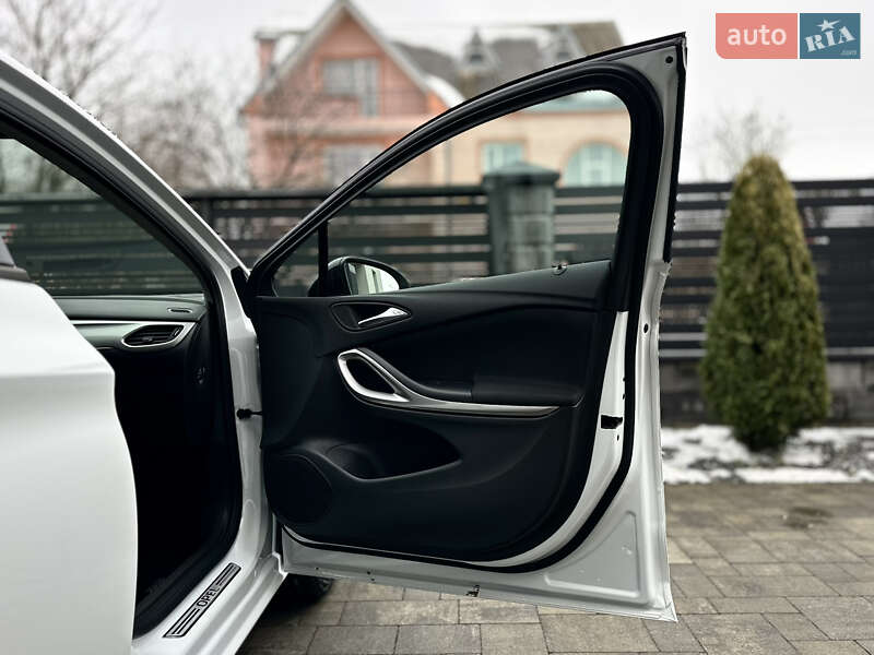 Универсал Opel Astra 2020 в Луцке