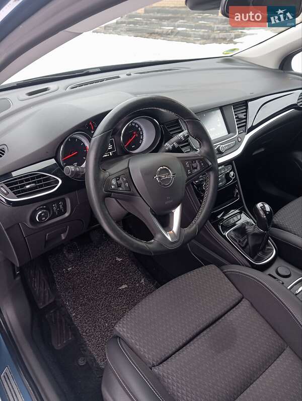 Хетчбек Opel Astra 2016 в Луцьку