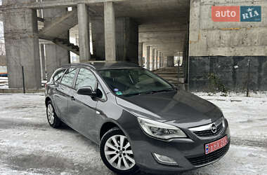Универсал Opel Astra 2012 в Хмельницком