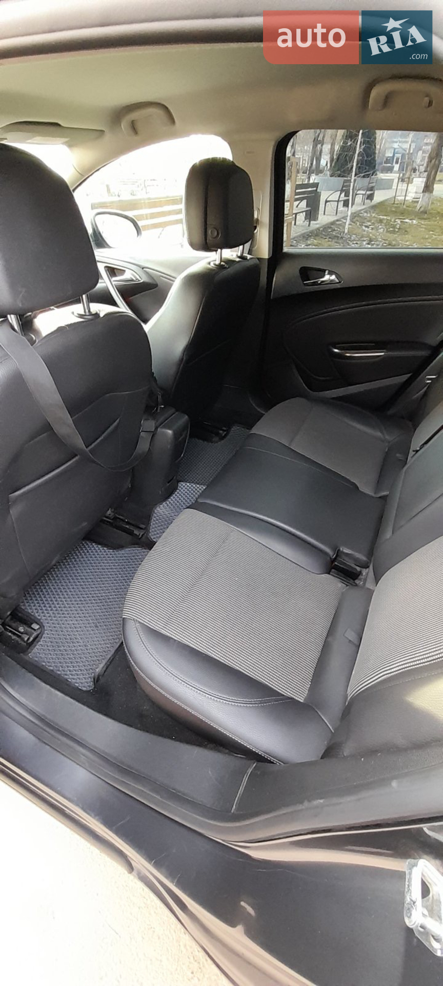 2011 Opel Astra - мініатюра 7